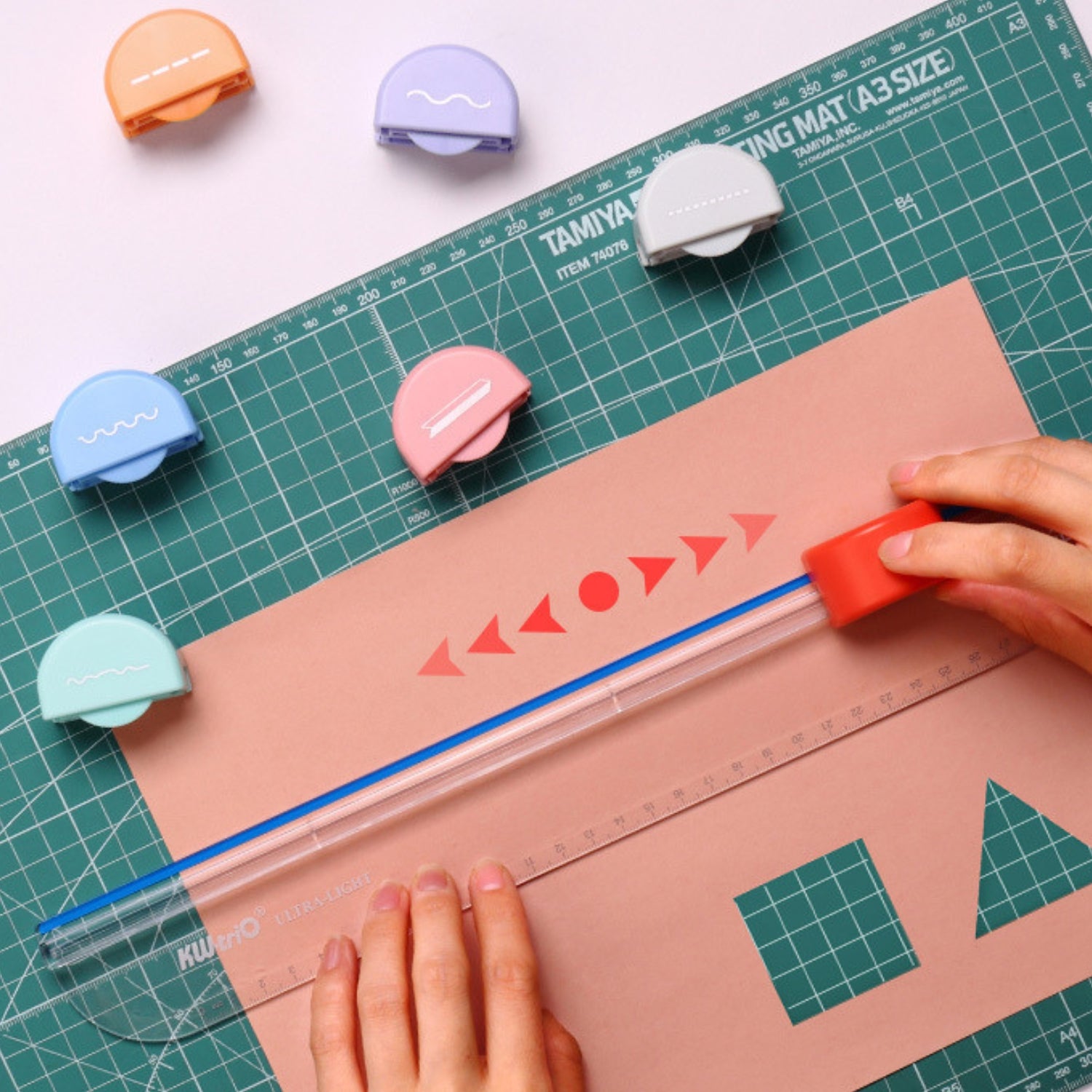 Creative Positioning Paper Cutter Tangerines