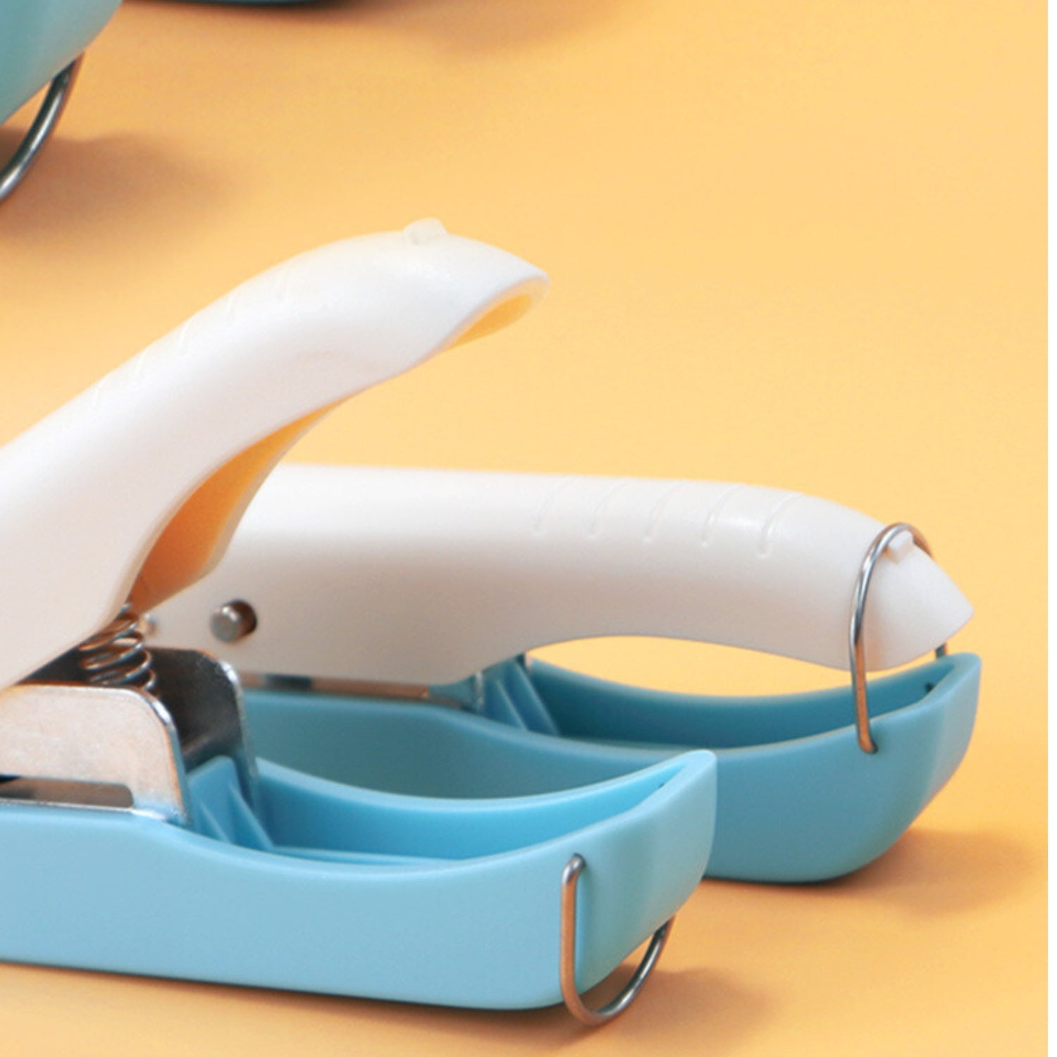 Practical Handheld Mini Portable Folding Punch Pliers 6