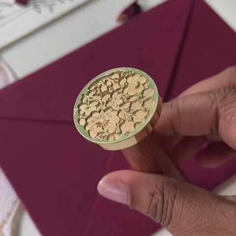 Load video: Benutzerdefinierte Wachssiegel -Briefmarkengeschenkpaket - Logo, Name, Initialen