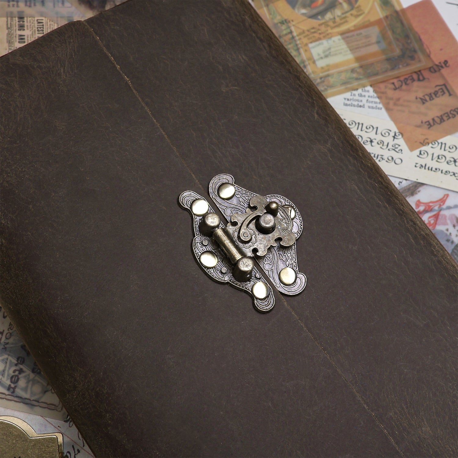 Retro Leather Handmade First-layer Cowhide Crazy Horse  Notebook With Lock 3