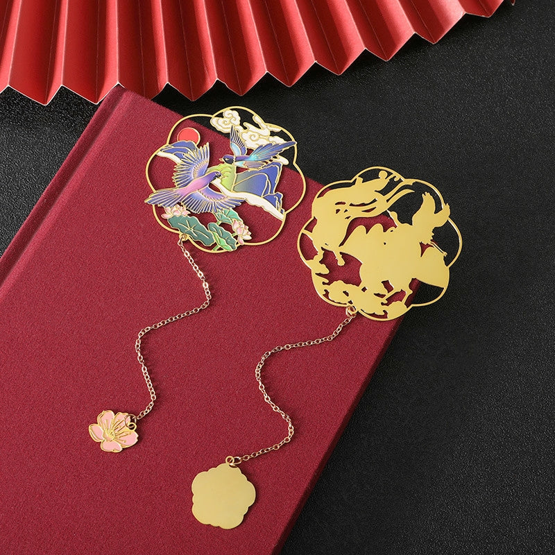 Vintage Style Brass Bookmarks in a Gift Box b1