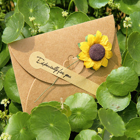Creative Kraft Dried Flower Greeting Card b3